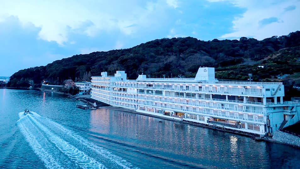 A white ship floating on Oku-Hamanako