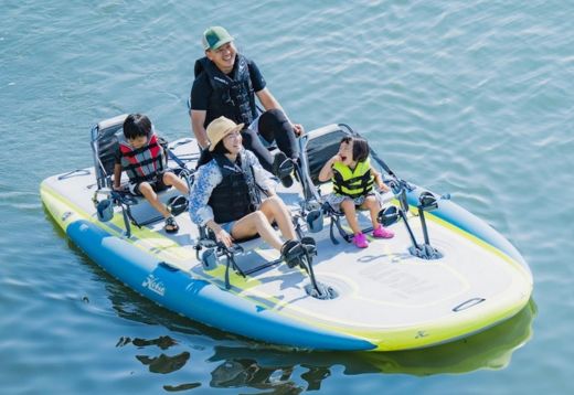 4人乗りペダルボート